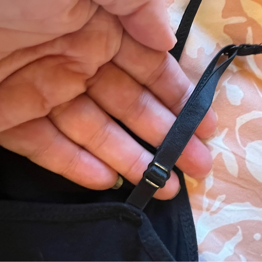 Black tank top XL - Picture 4 of 5